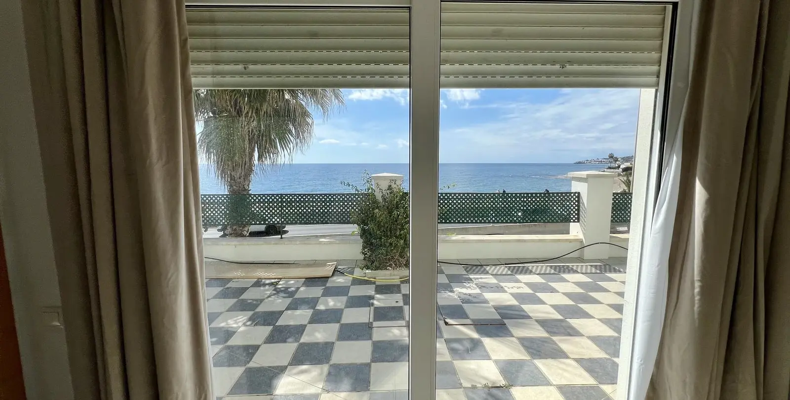 Sale of detached villa in El Chaparral 51