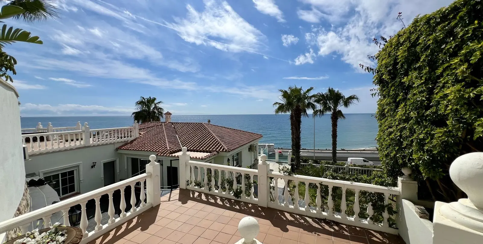 Sale of detached villa in El Chaparral 58