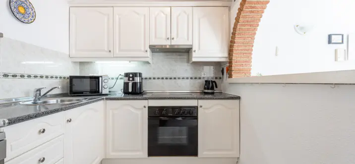 Venta de apartamento en planta media en Benalmadena Costa 2