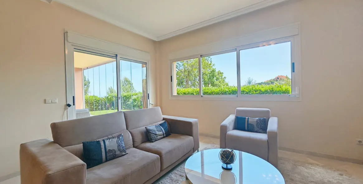Sale of ground floor apartment in La Mairena 2