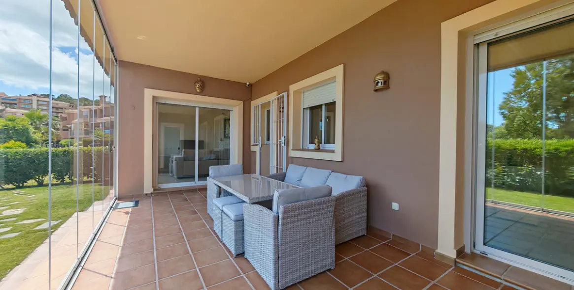 Sale of ground floor apartment in La Mairena 7