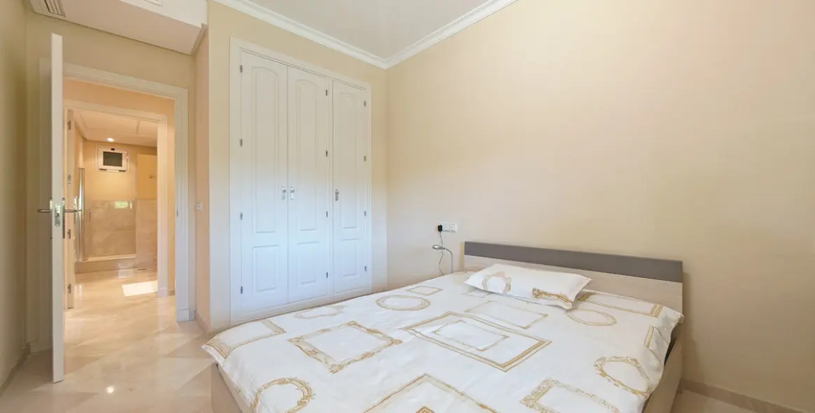 Sale of ground floor apartment in La Mairena 12