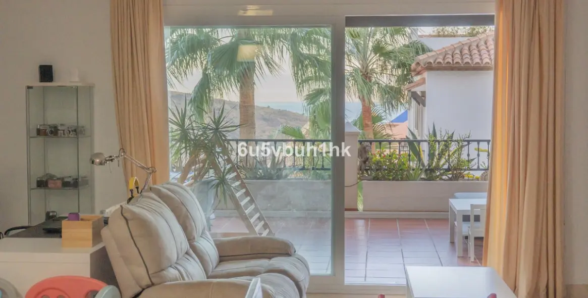 Sale of ground floor apartment in Mijas Costa 1