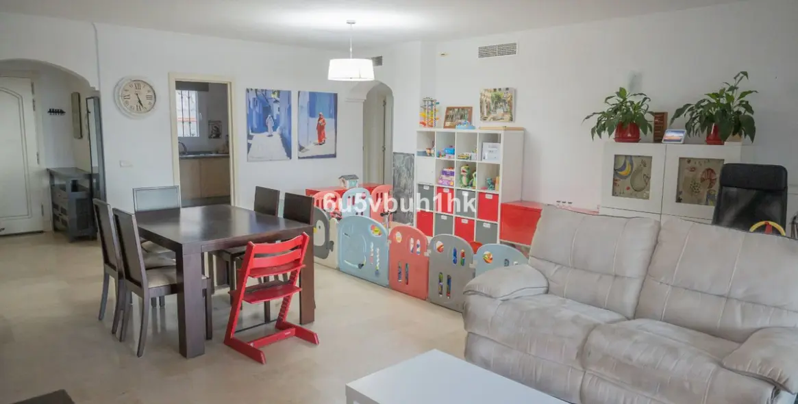 Sale of ground floor apartment in Mijas Costa 10