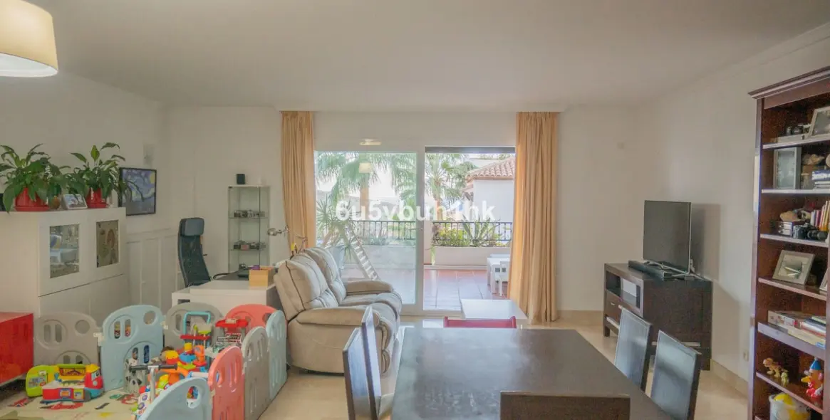 Sale of ground floor apartment in Mijas Costa 12