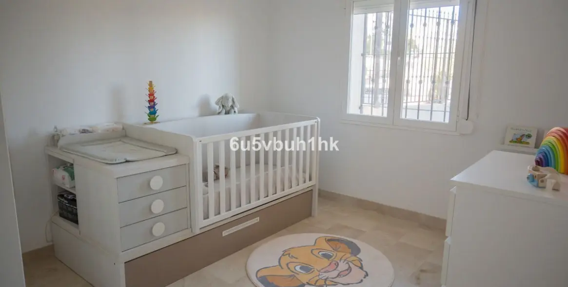 Sale of ground floor apartment in Mijas Costa 24