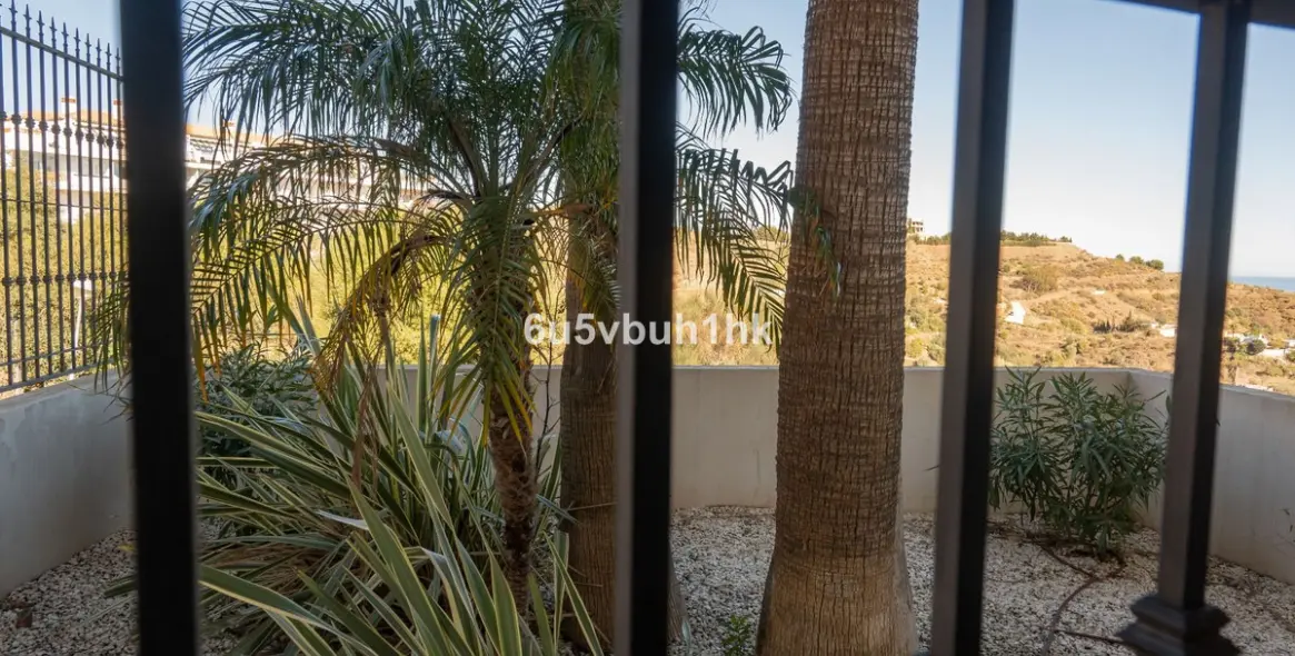 Sale of ground floor apartment in Mijas Costa 42
