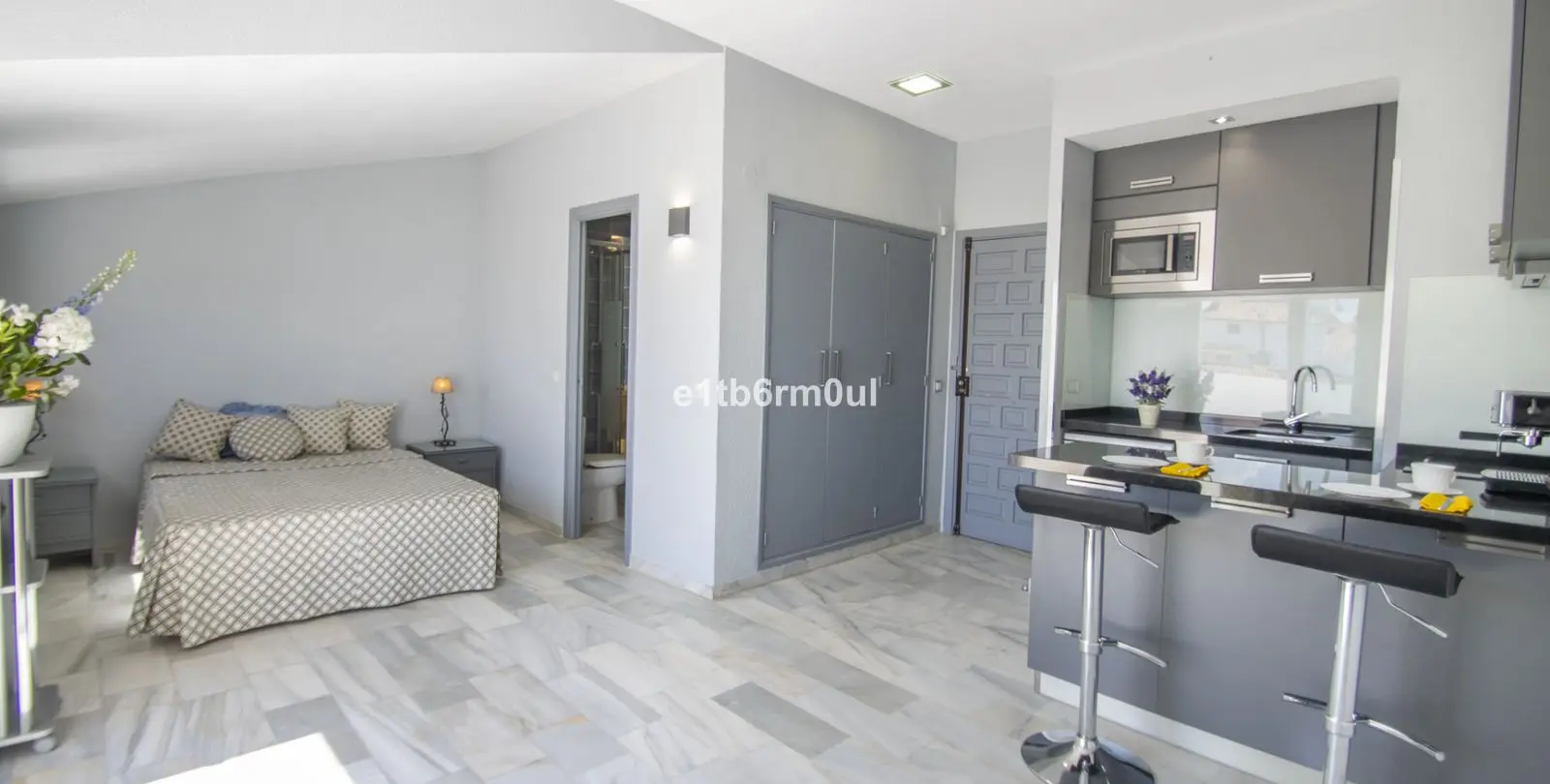 Sale of studio in The Golden Mile 3