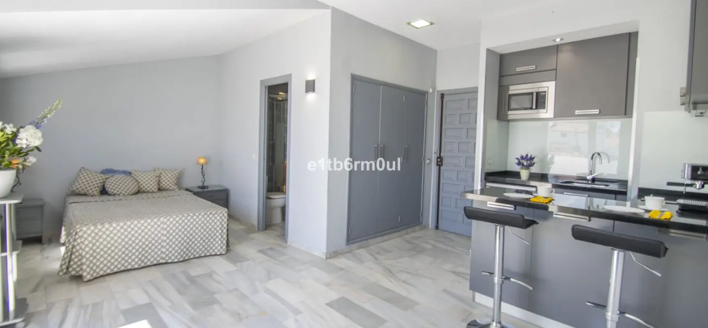 Sale of studio in The Golden Mile 2