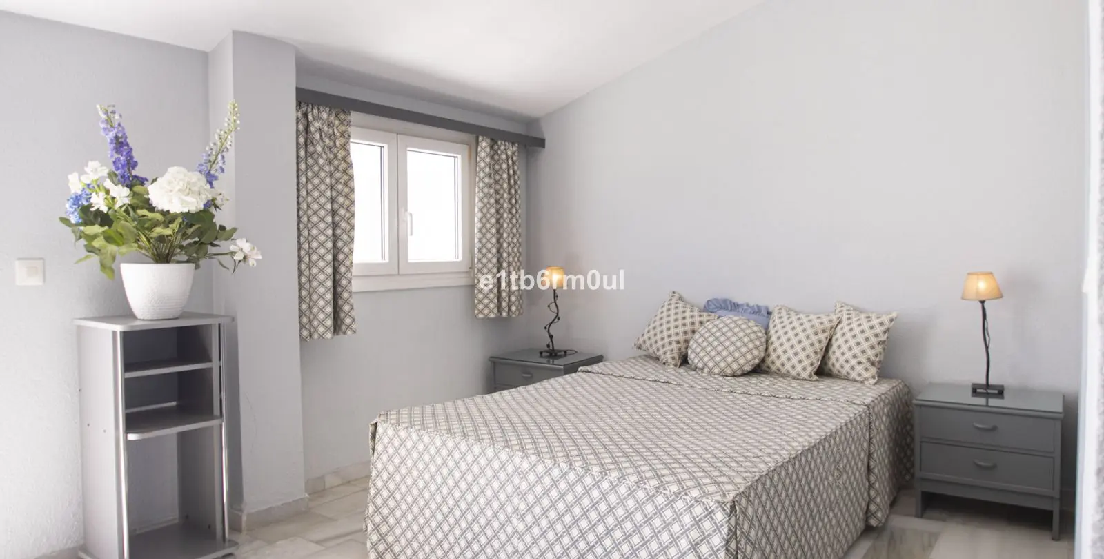 Sale of studio in The Golden Mile 5