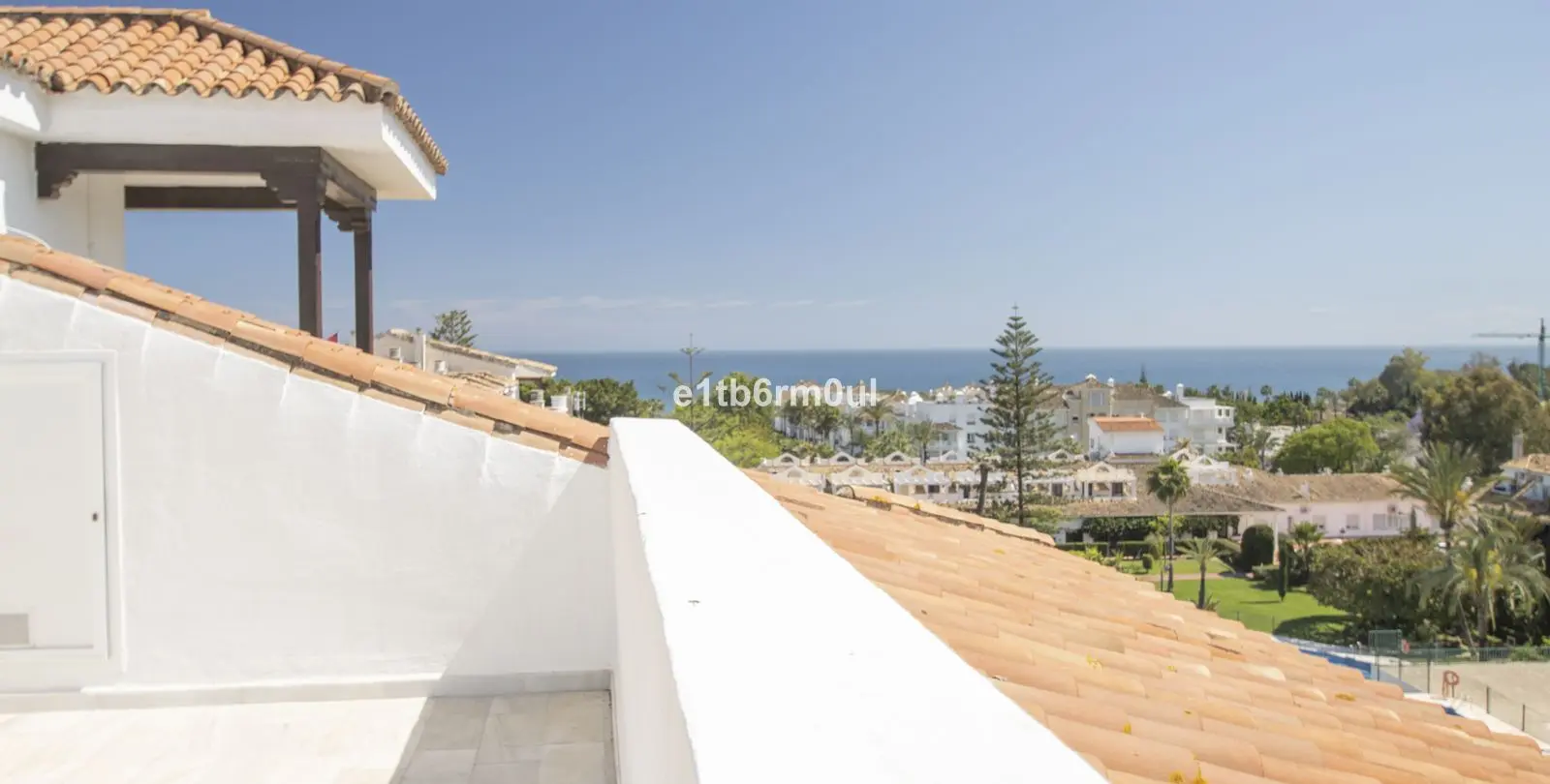 Sale of studio in The Golden Mile 14
