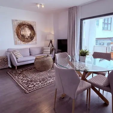 Venta de apartamento en planta media en Estepona