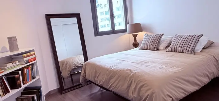 Venta de apartamento en planta media en Estepona 3
