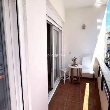 Venta de apartamento en planta media en Estepona