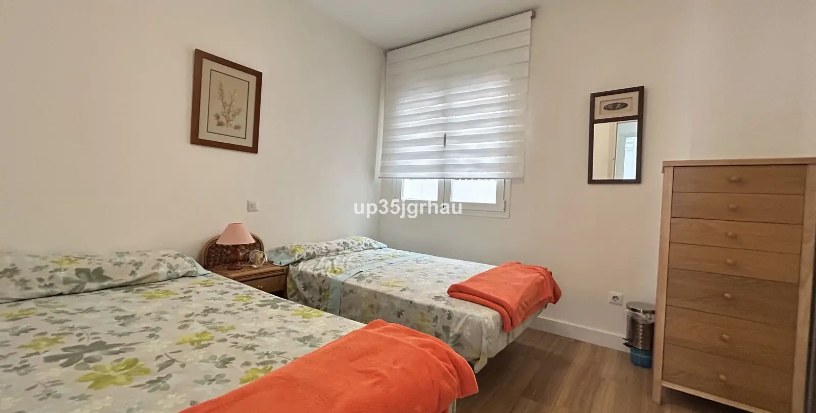 Продажа апартаментов на среднем этаже в Estepona 4