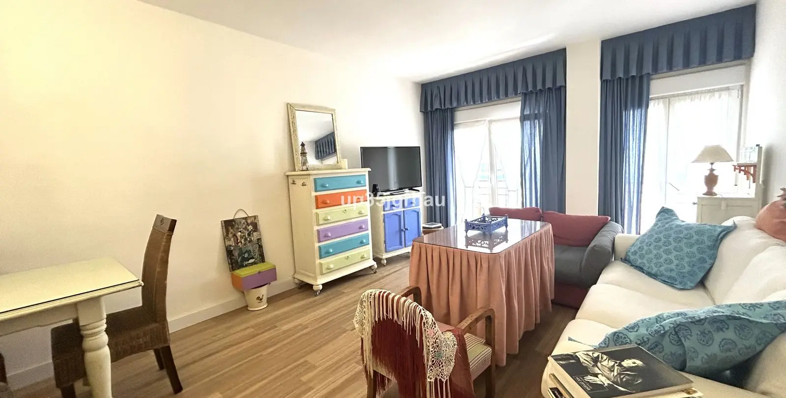 Продажа апартаментов на среднем этаже в Estepona 6