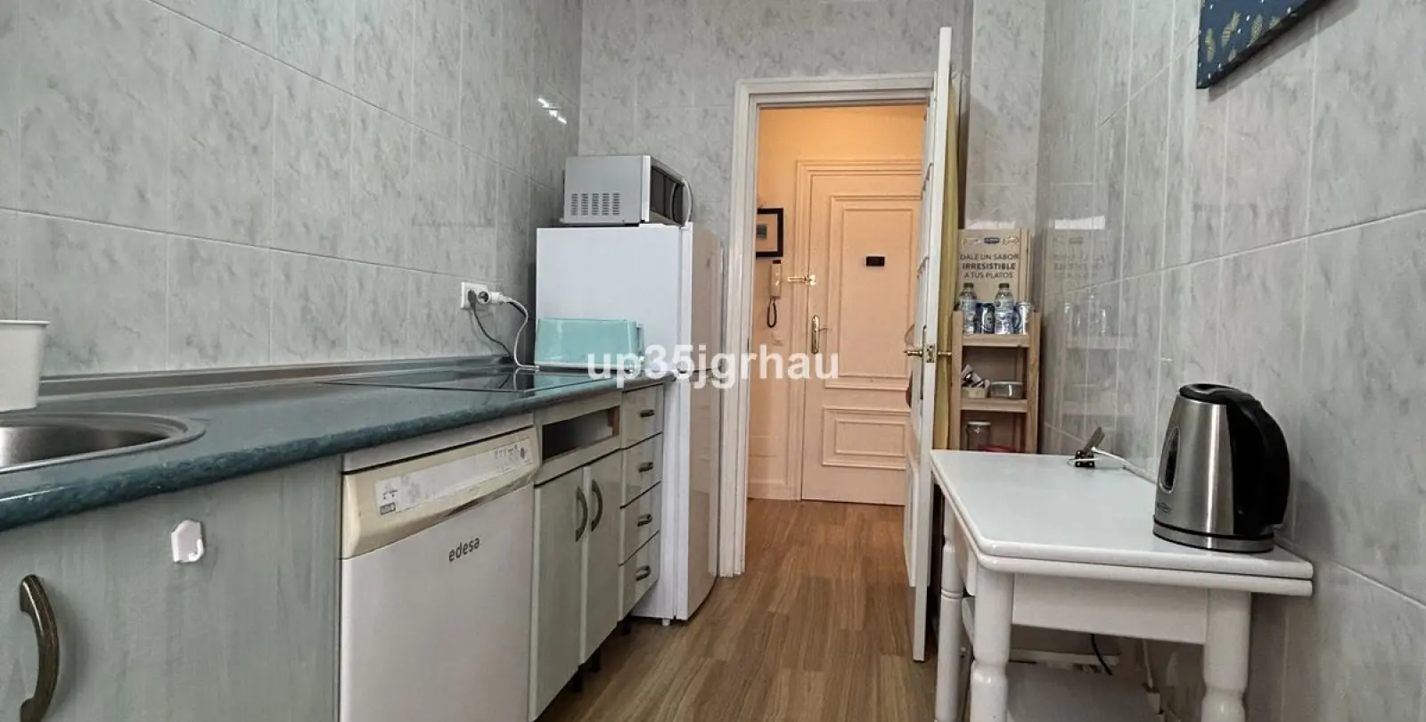 Продажа апартаментов на среднем этаже в Estepona 13