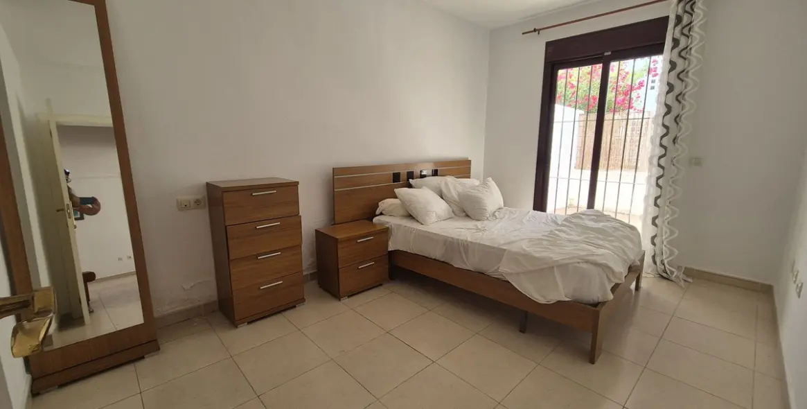 Venta de apartamento en planta baja en Nueva Andalucía 2