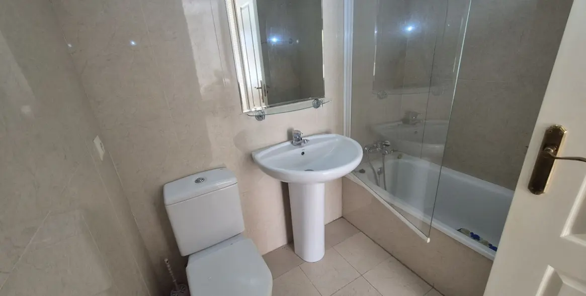 Venta de apartamento en planta baja en Nueva Andalucía 5