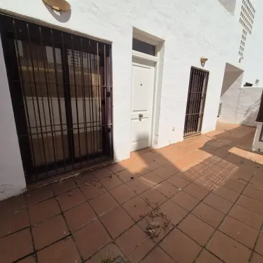 Venta de apartamento en planta baja en Nueva Andalucía