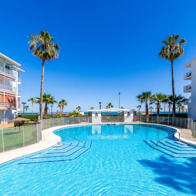 Продажа апартаментов на среднем этаже в Fuengirola