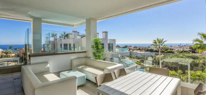 Sale of middle floor apartment in Mijas Costa 0