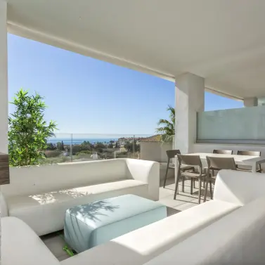 Sale of middle floor apartment in Mijas Costa