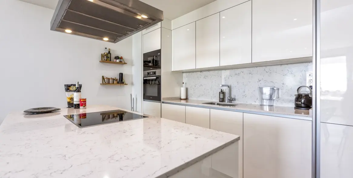 Sale of middle floor apartment in Mijas Costa 9