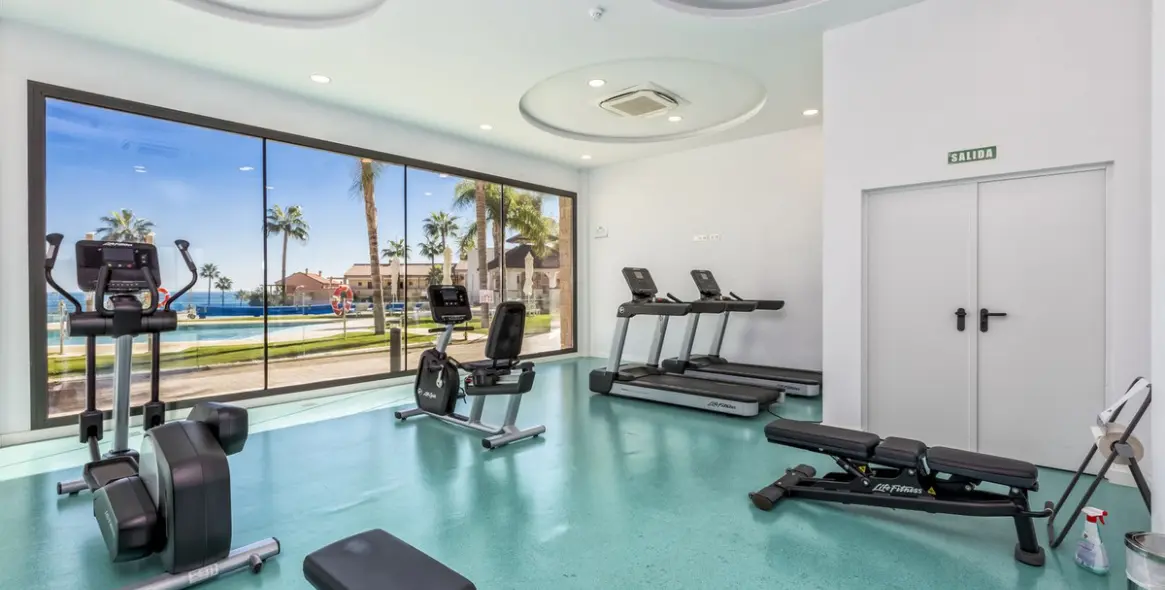 Sale of middle floor apartment in Mijas Costa 21