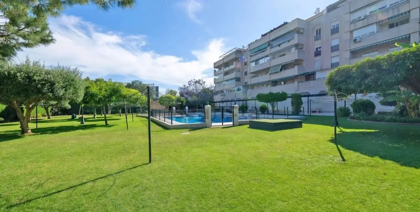Продажа апартаментов на среднем этаже в Málaga Centro 3
