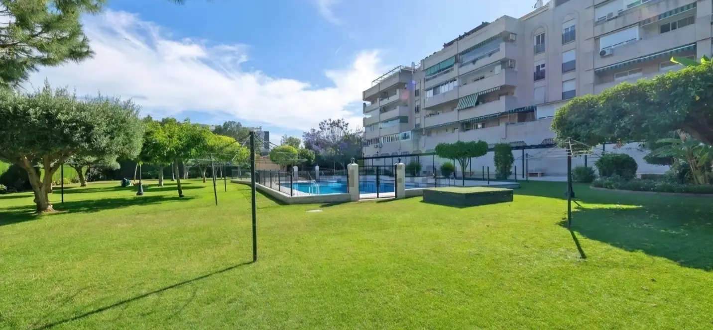 Продажа апартаментов на среднем этаже в Málaga Centro 2