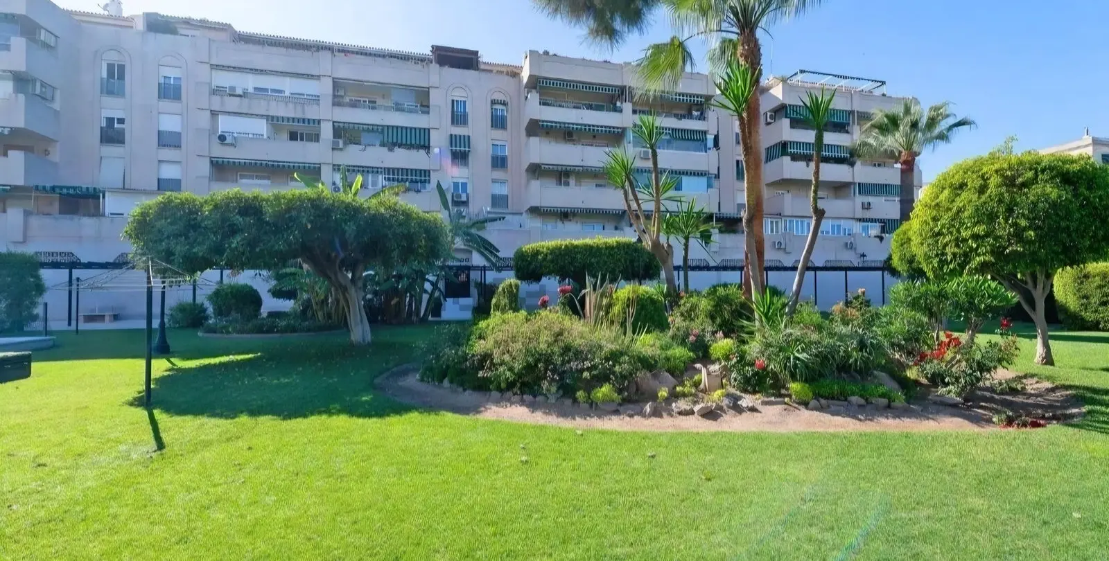 Продажа апартаментов на среднем этаже в Málaga Centro 5
