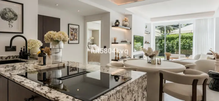 Sale of ground floor apartment in La Quinta 3
