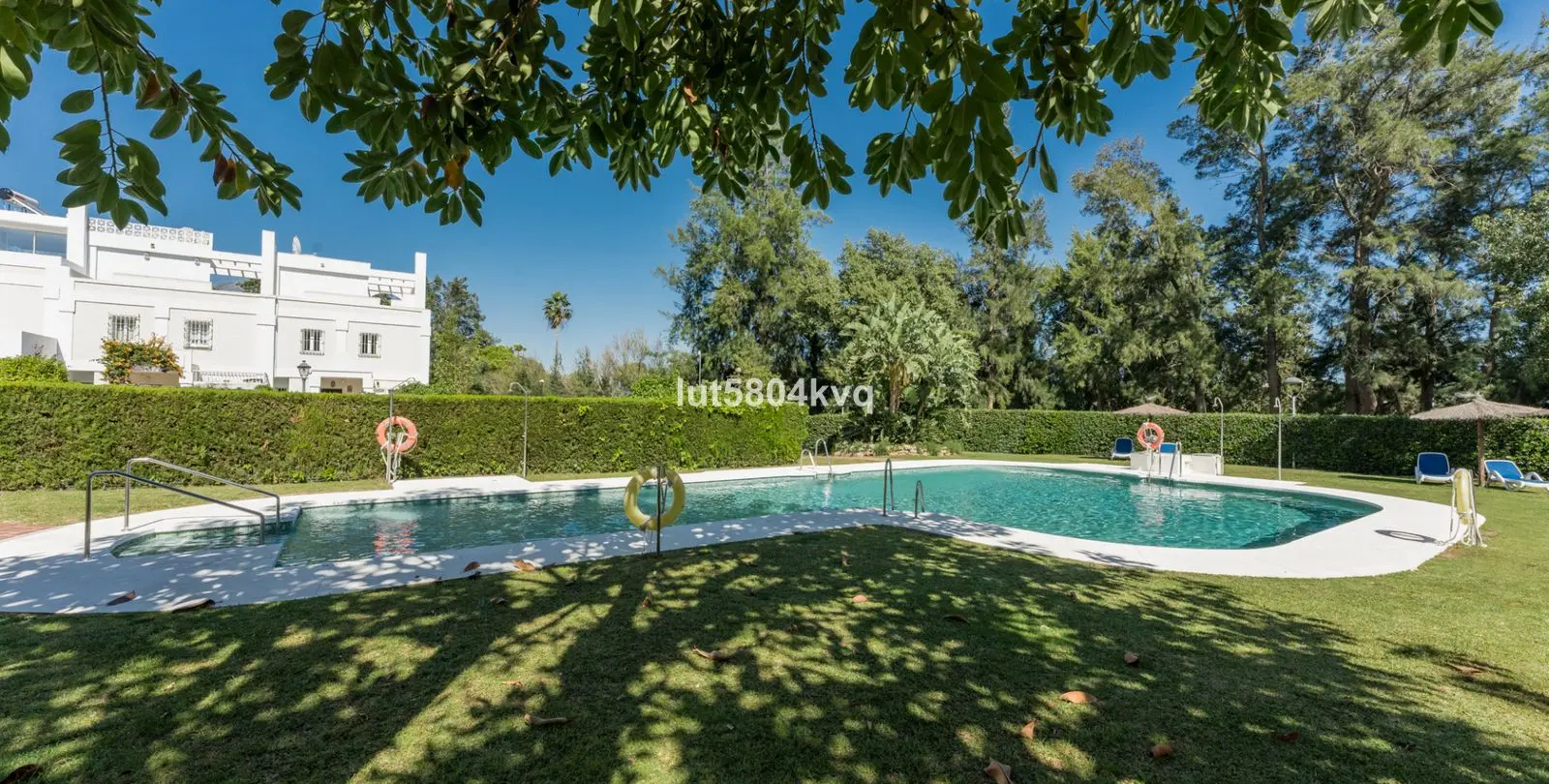 Venta de apartamento en planta baja en La Quinta 24