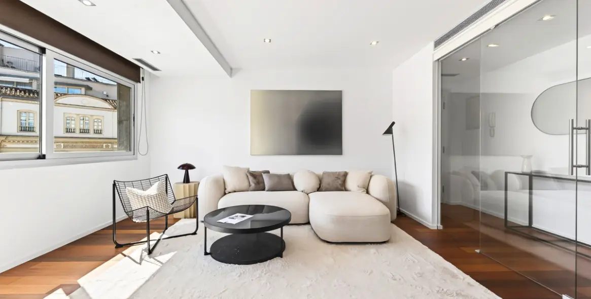 Sale of middle floor apartment in Centro Histórico 1
