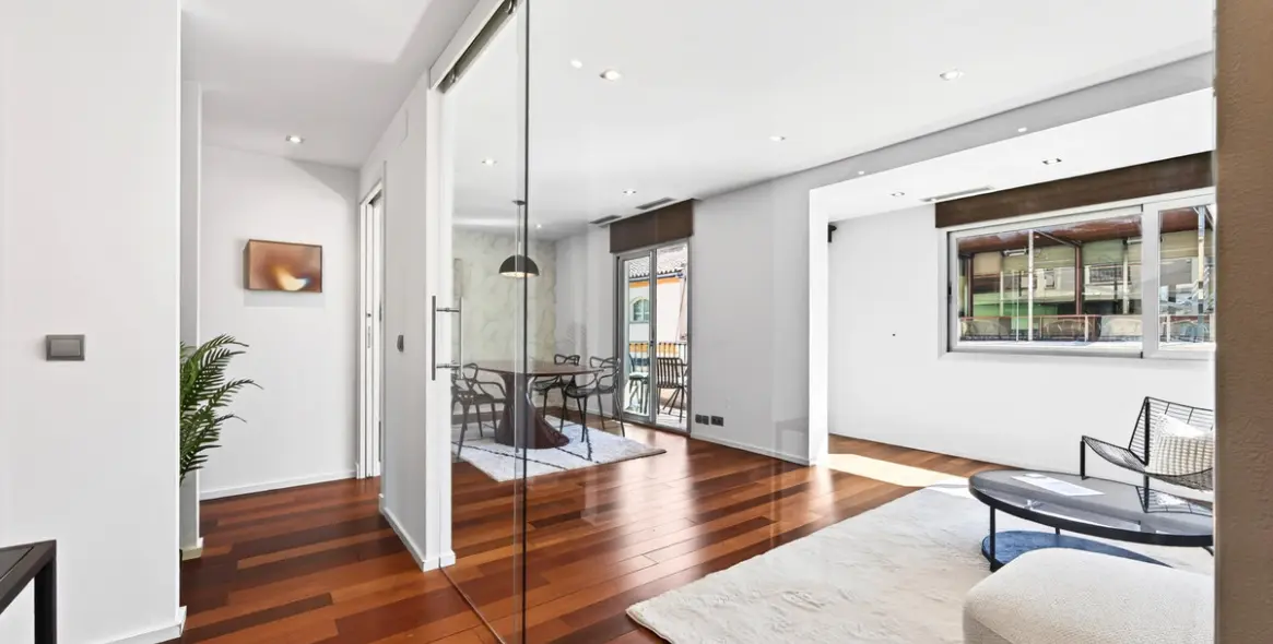 Sale of middle floor apartment in Centro Histórico 2
