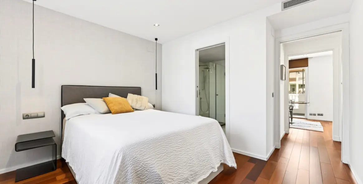 Sale of middle floor apartment in Centro Histórico 11
