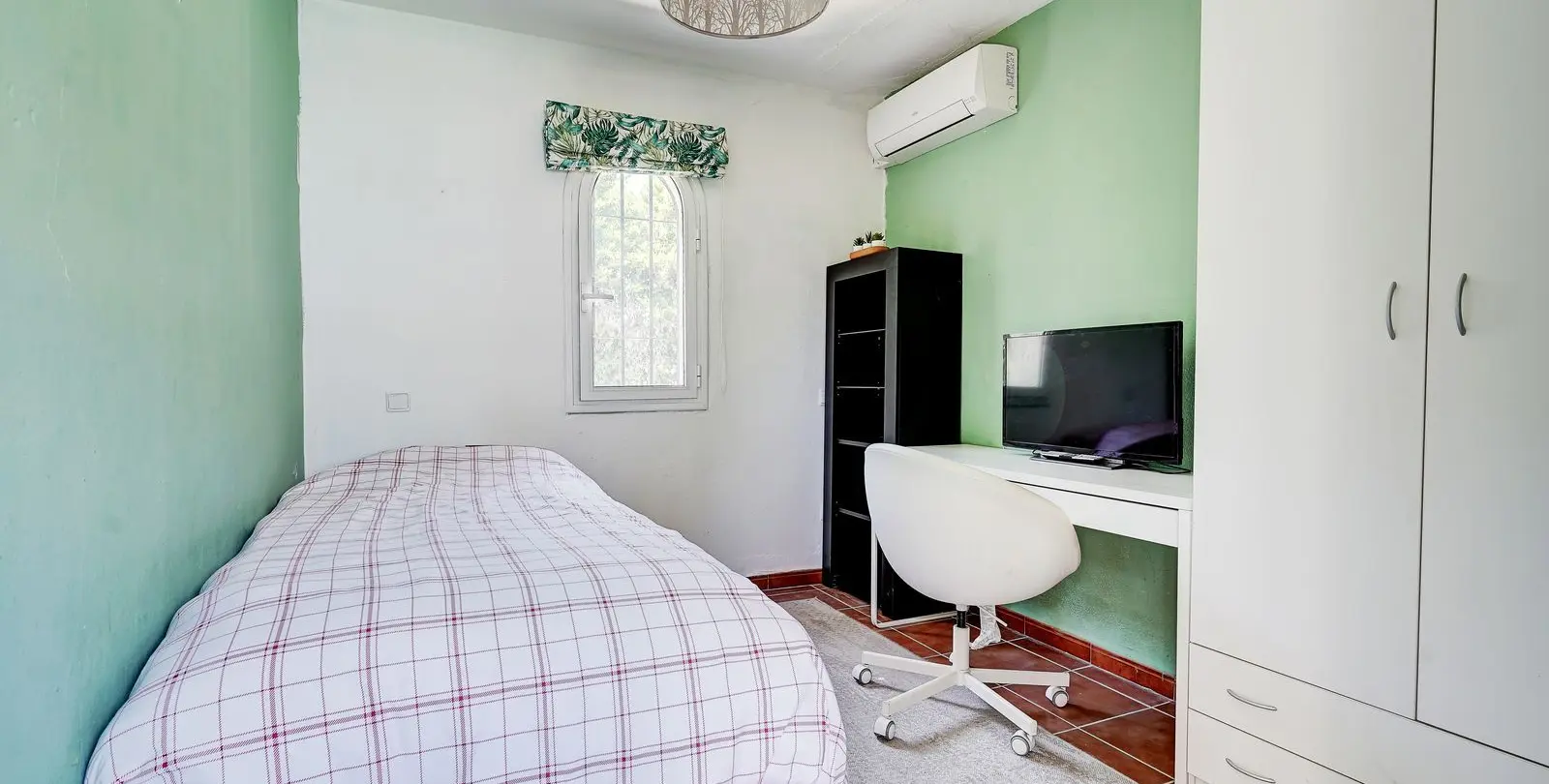 Продажа  отдельно стоящей виллы в Sierrezuela 15
