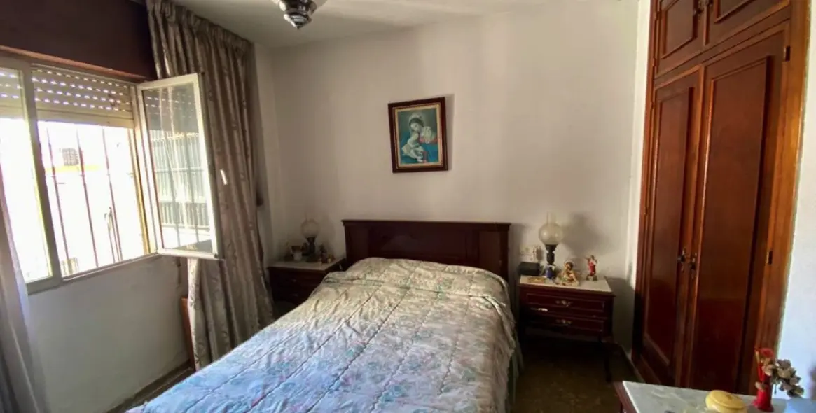 Sale of middle floor apartment in Marbella 8