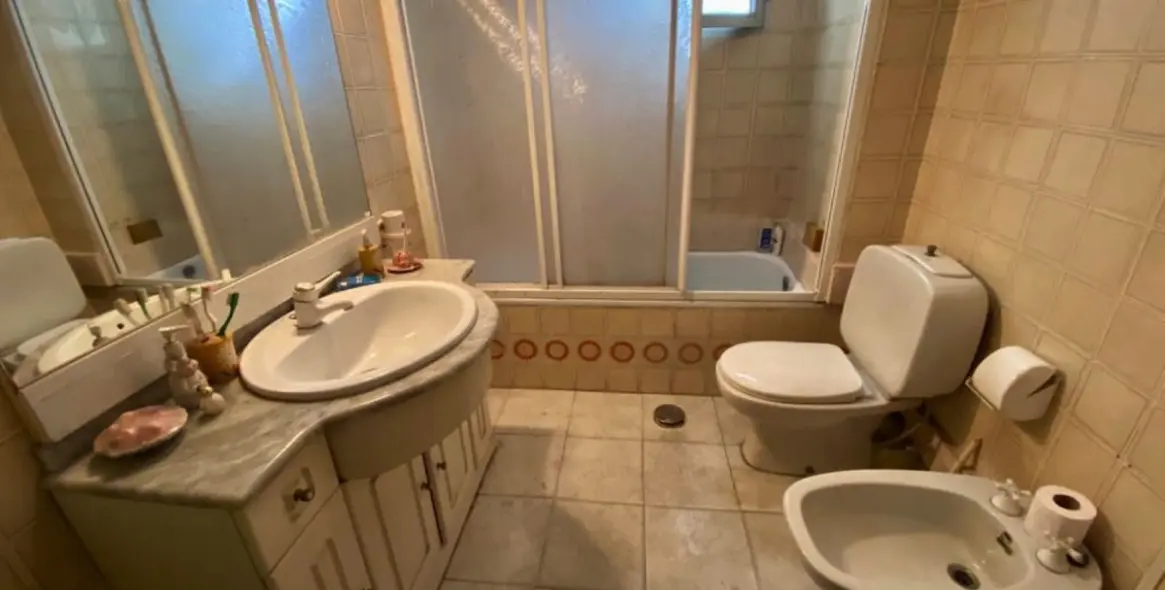 Sale of middle floor apartment in Marbella 9