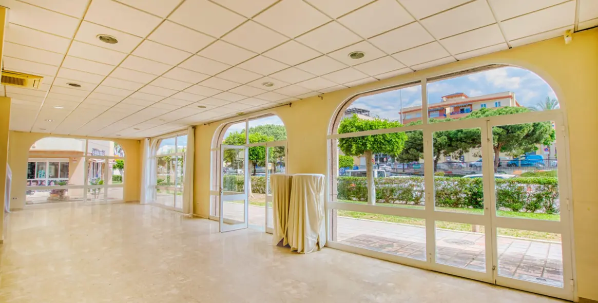 Sale of commercial premises in Centro Internacional 3