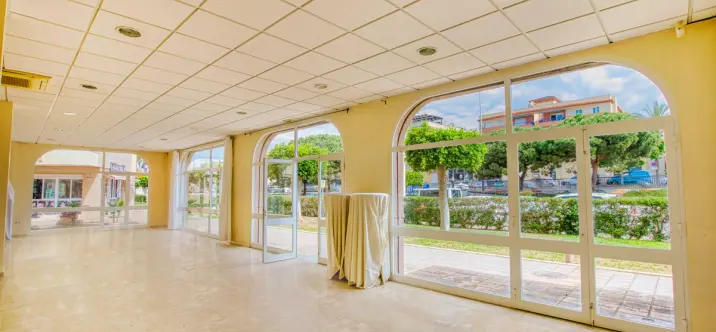 Sale of commercial premises in Centro Internacional 2