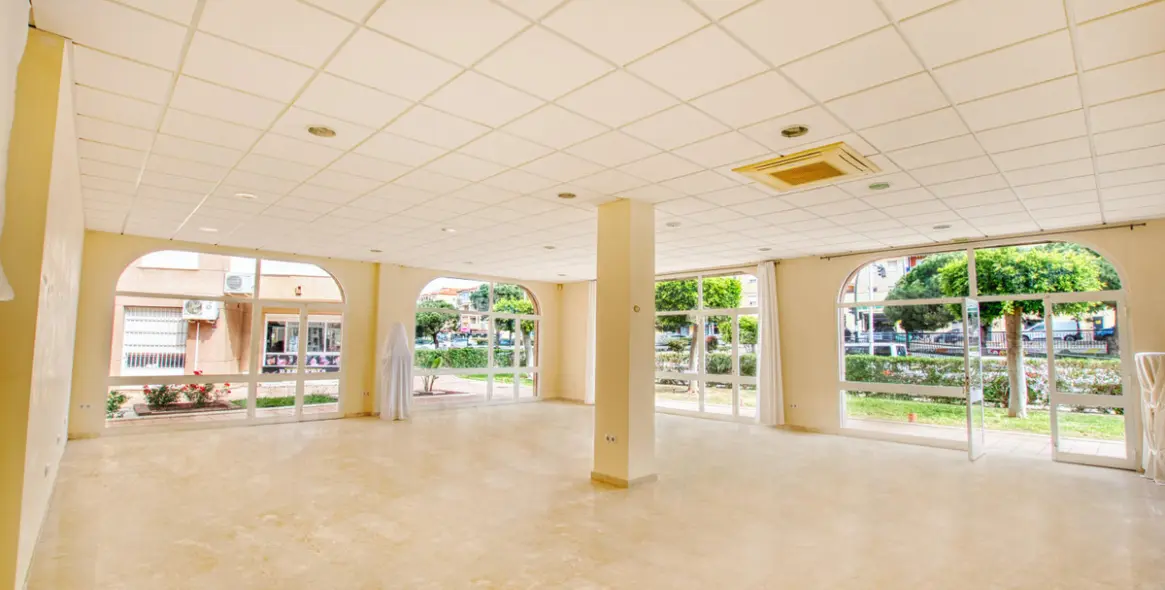 Sale of commercial premises in Centro Internacional 8