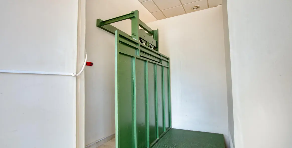 Sale of commercial premises in Centro Internacional 10