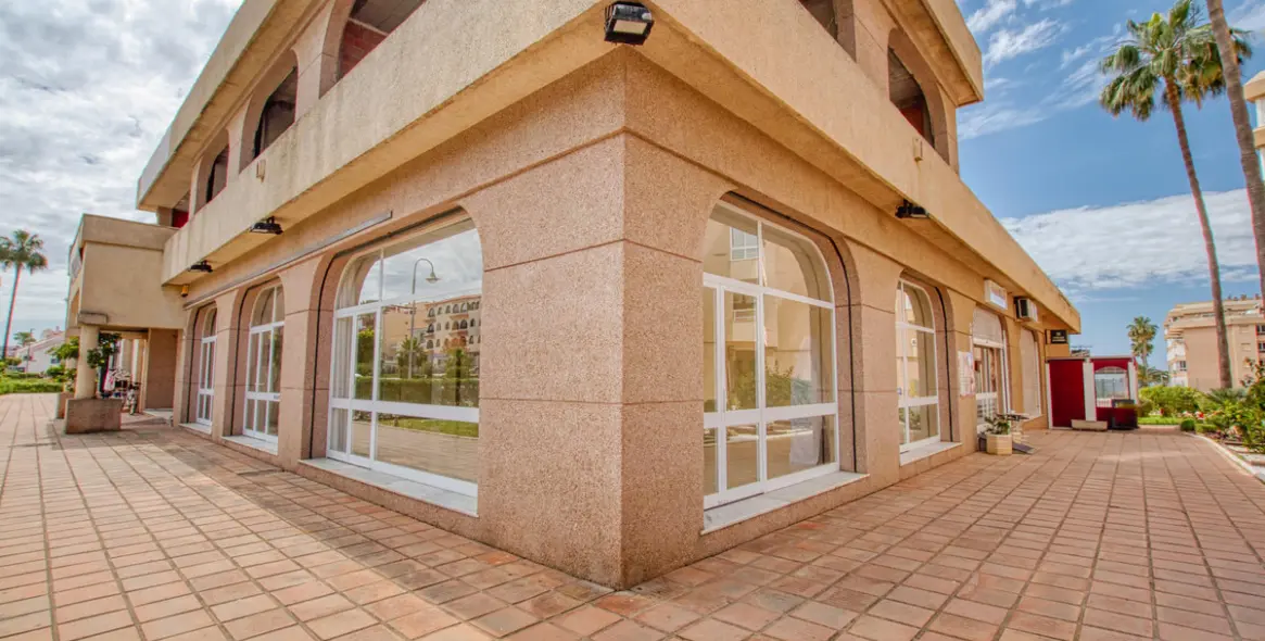 Sale of commercial premises in Centro Internacional 20