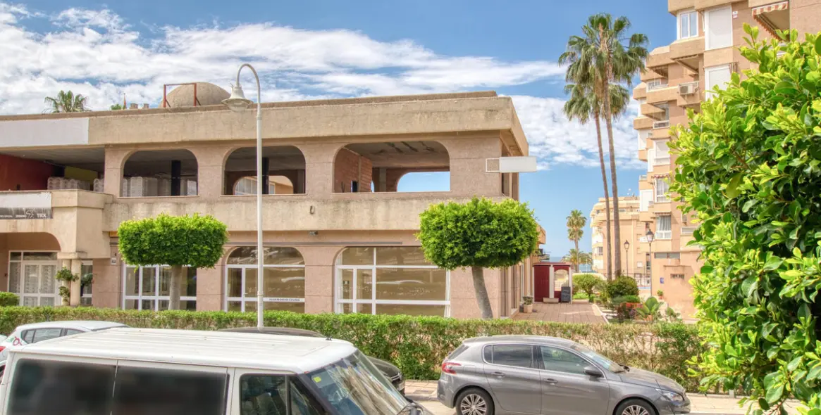 Sale of commercial premises in Centro Internacional 23