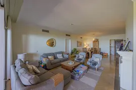 Image 8 thumb