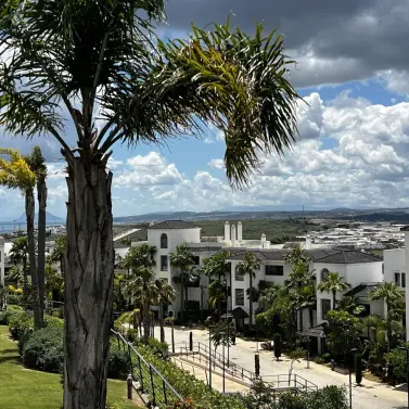 Venta de apartamento en planta media en Estepona