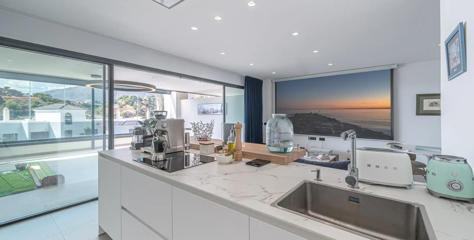 Продажа апартаментов на среднем этаже в Estepona 22