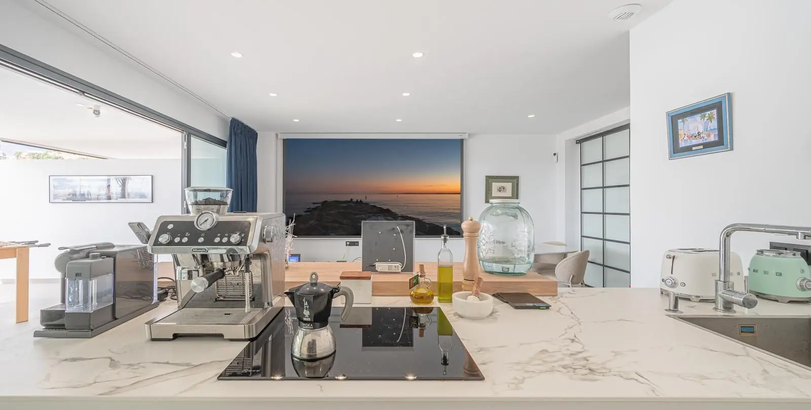 Продажа апартаментов на среднем этаже в Estepona 24
